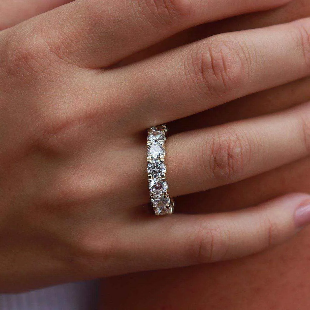 10k Solid Gold 5mm Single Layer Diamond Band Ring
