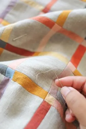 Book CONTEMPORARY PATCHWORK # 11548 by Arounna Khounnoraj
