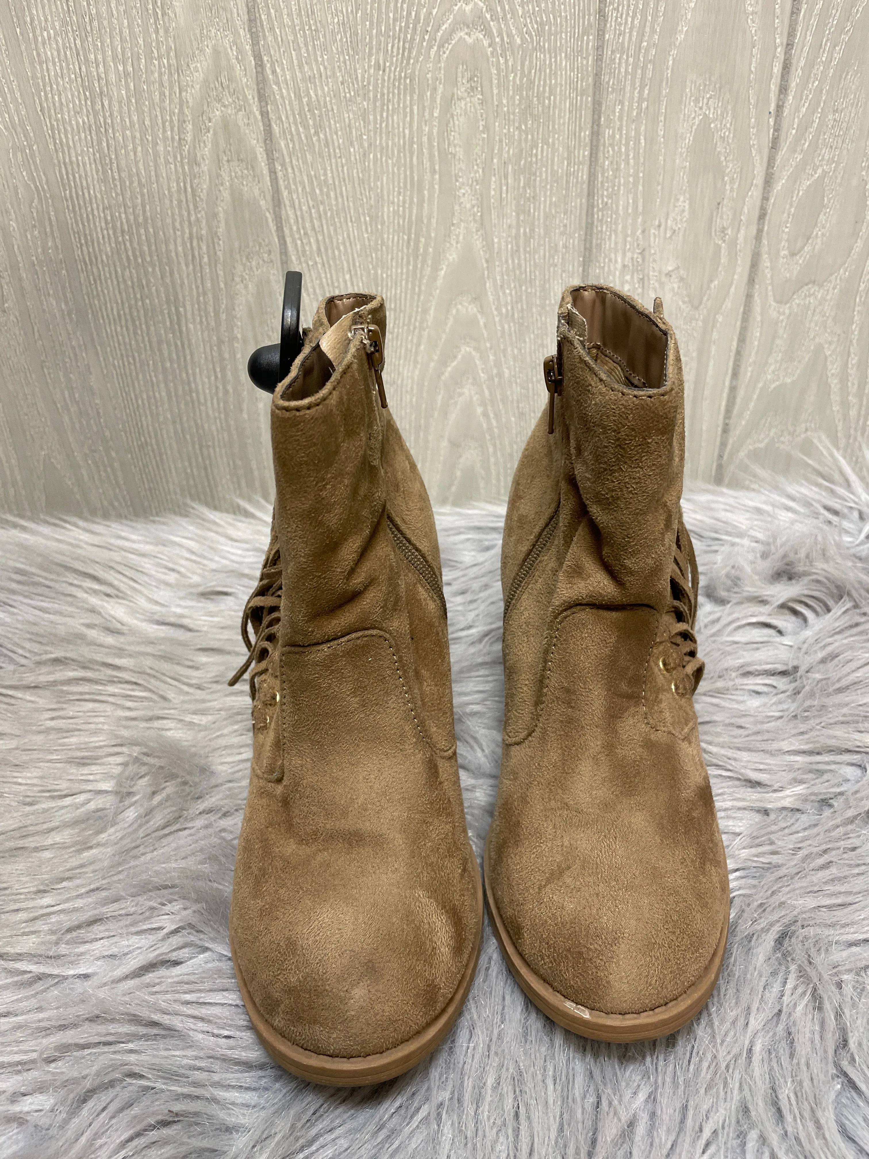 Boots Ankle Heels By Y Not In Tan, Size: 6.5