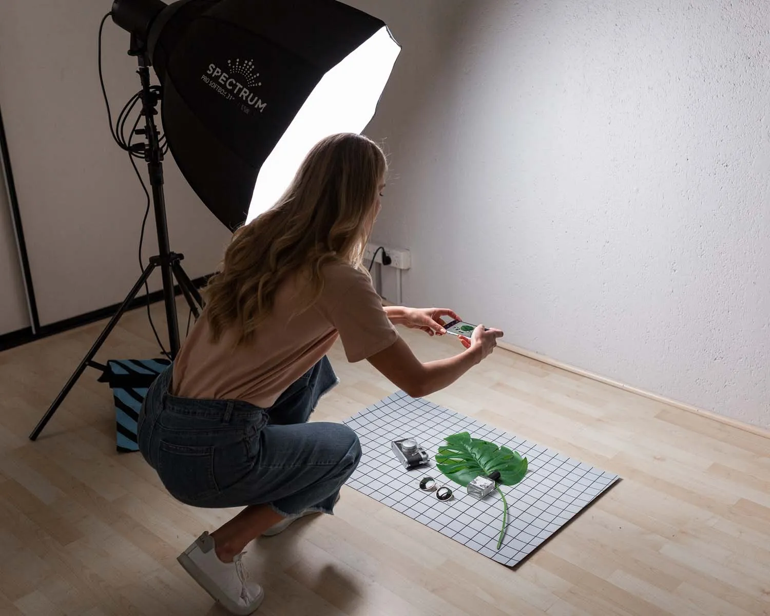 Flat Lay Instagram Backdrop - White 'Glebe' Minimal Grid (56cm x 87cm)