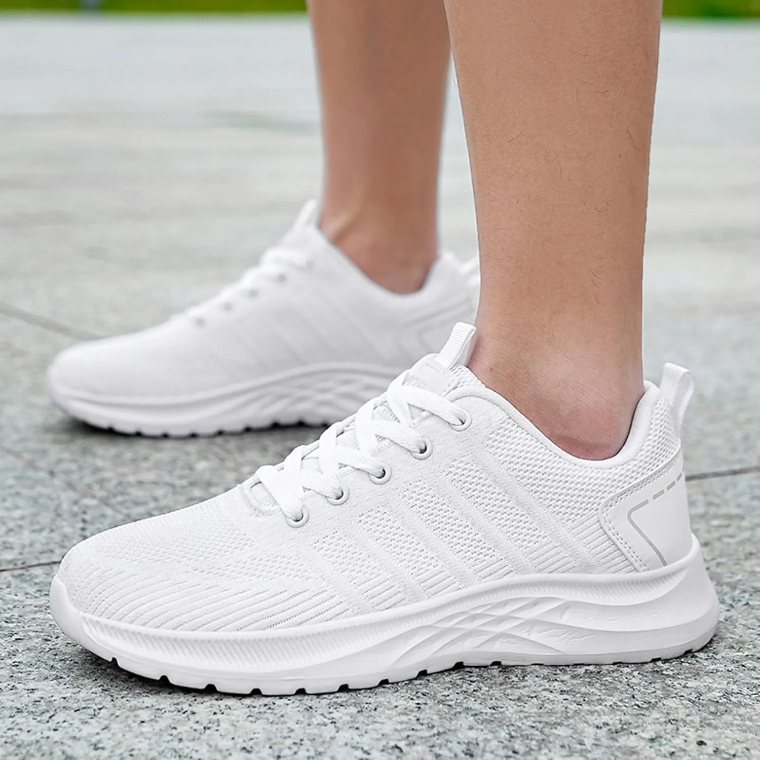 Men Sports Shoes Fashionable Couple Simple and Solid Color Thick Bottomed Flat Mesh Breathable Mens Sneaker