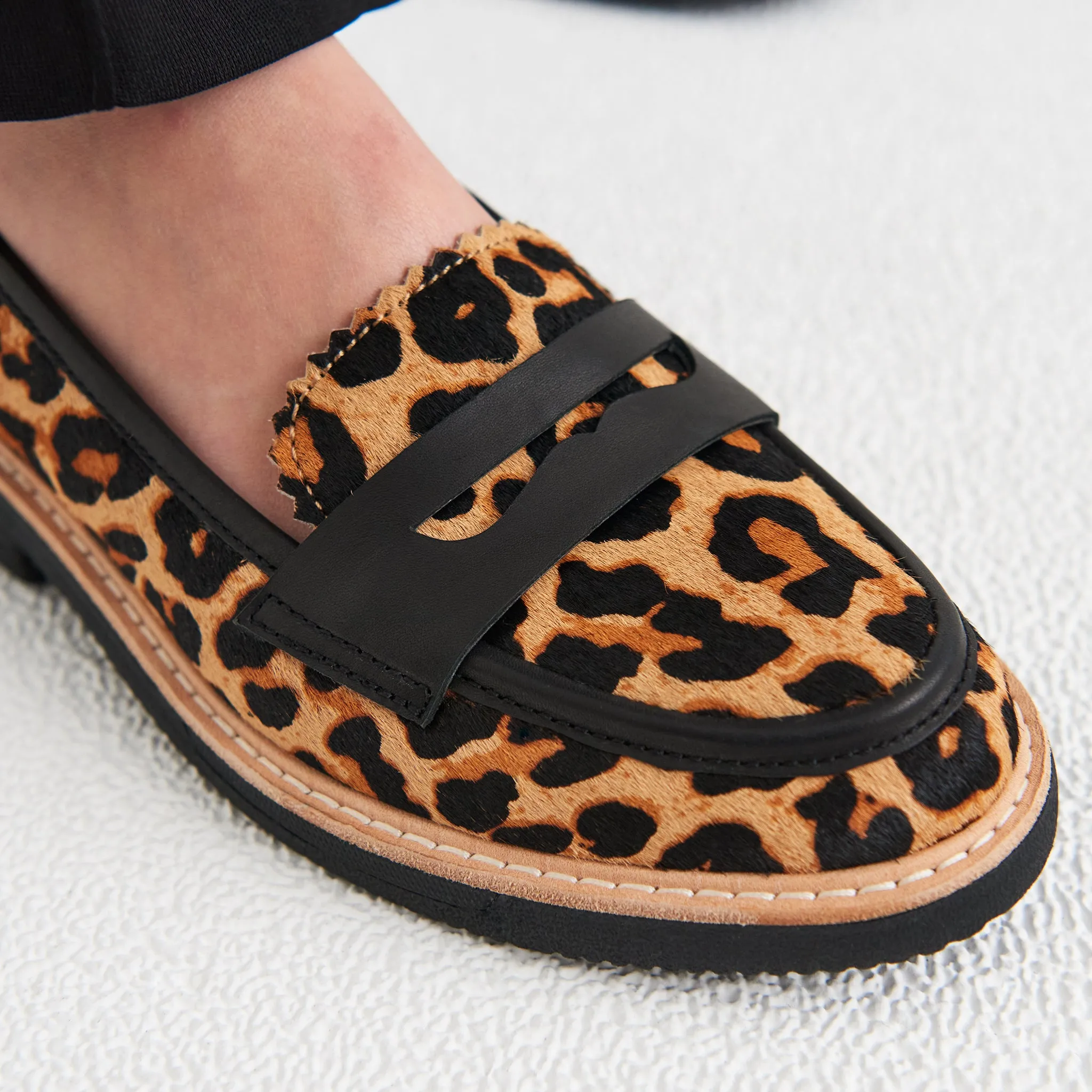 Penny Loafer Rise Cognac Leopard